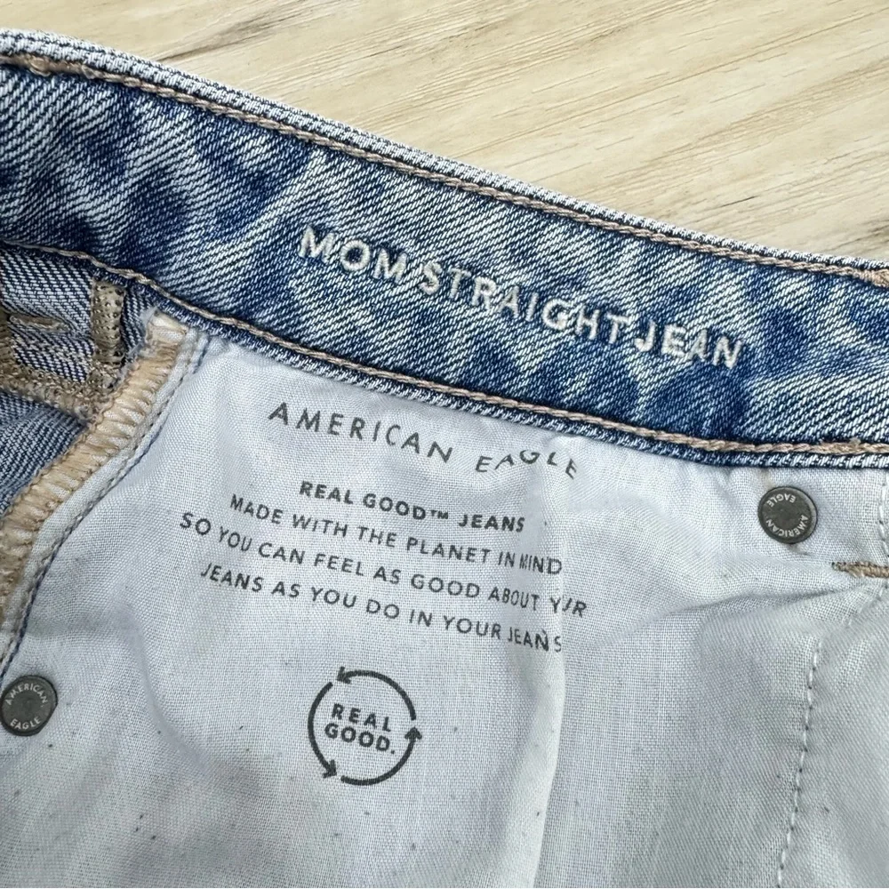 American eagle high rise mom straight jeans light wash Sz 14 regular